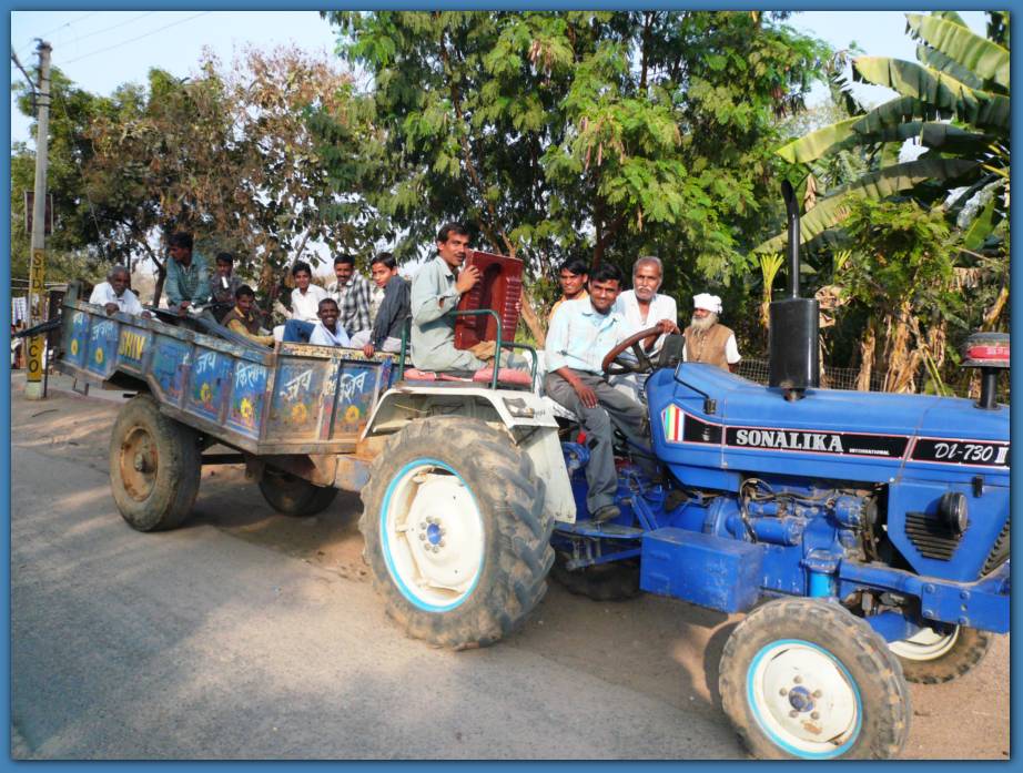 900x674 pixels (128K)